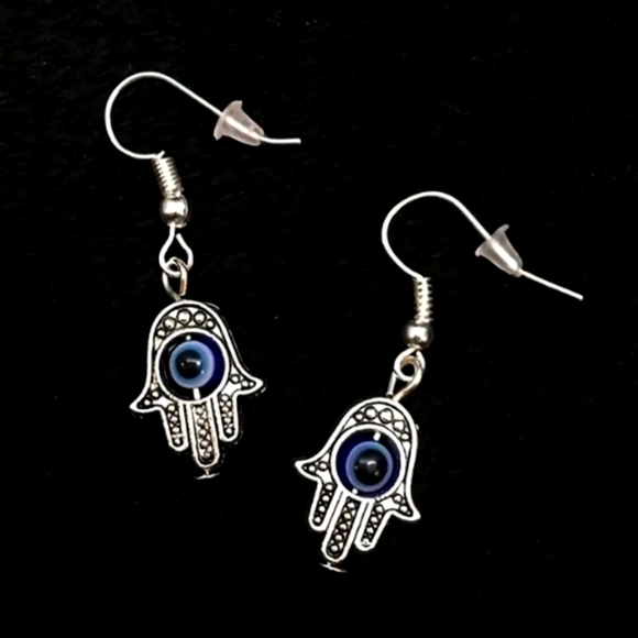 Hamsa 925 Silver Plated NIP Earrings 🪬 - Picture 1 of 2